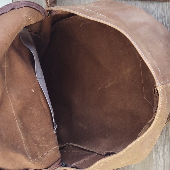 Roots Tribe Leather Back Pack - Picture 10 of 16